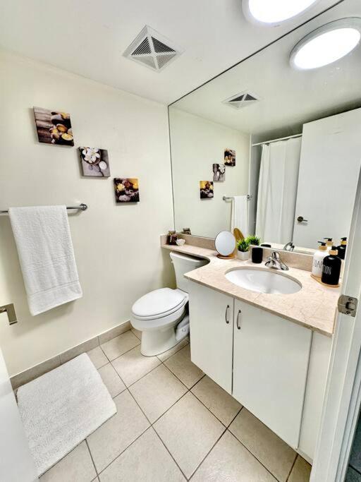 Lake View Apartment W/Parking! Toronto Buitenkant foto